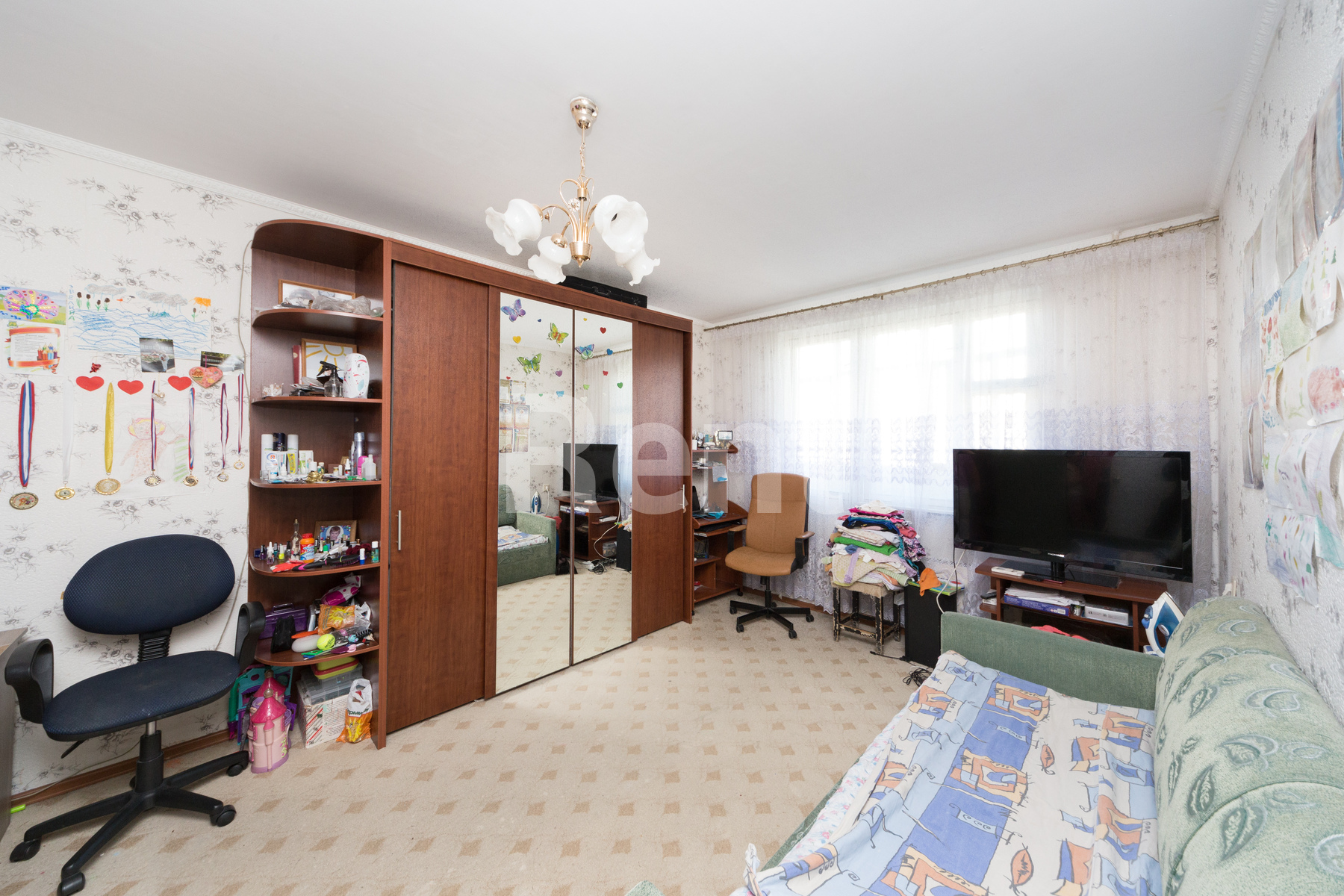 Жилая комната в квартире на ул Генерала Кузнецова, д 14 к 1