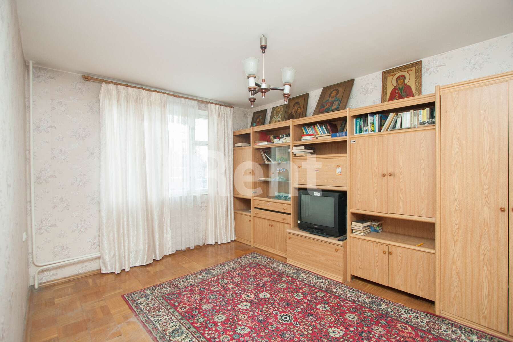 Жилая комната в квартире на ул Маршала Захарова, д 12 к 3