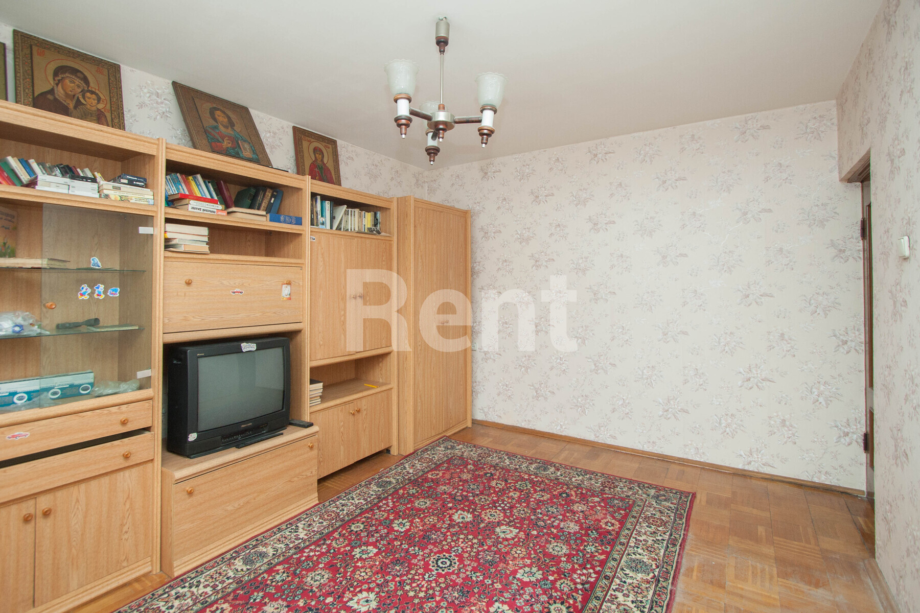 Жилая комната в квартире на ул Маршала Захарова, д 12 к 3