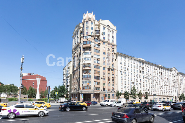  в квартире на ул Валовая, д 20