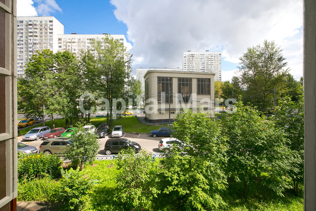 Вид из окна в квартире на ул Обручева, д 22