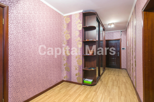 Коридор в квартире на ул Обручева, д 22