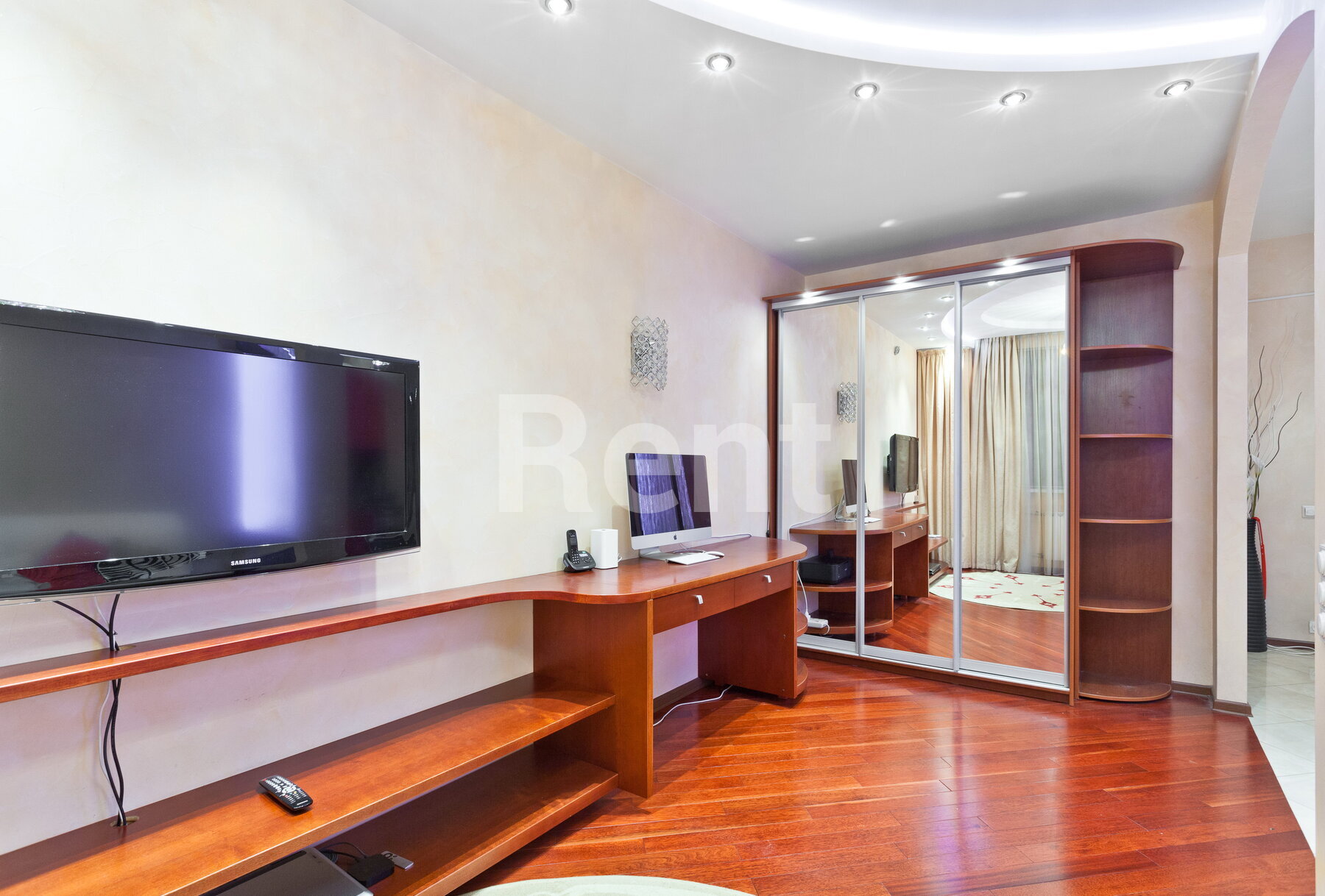 Жилая комната в квартире на ул Дубнинская, д 40А к 1