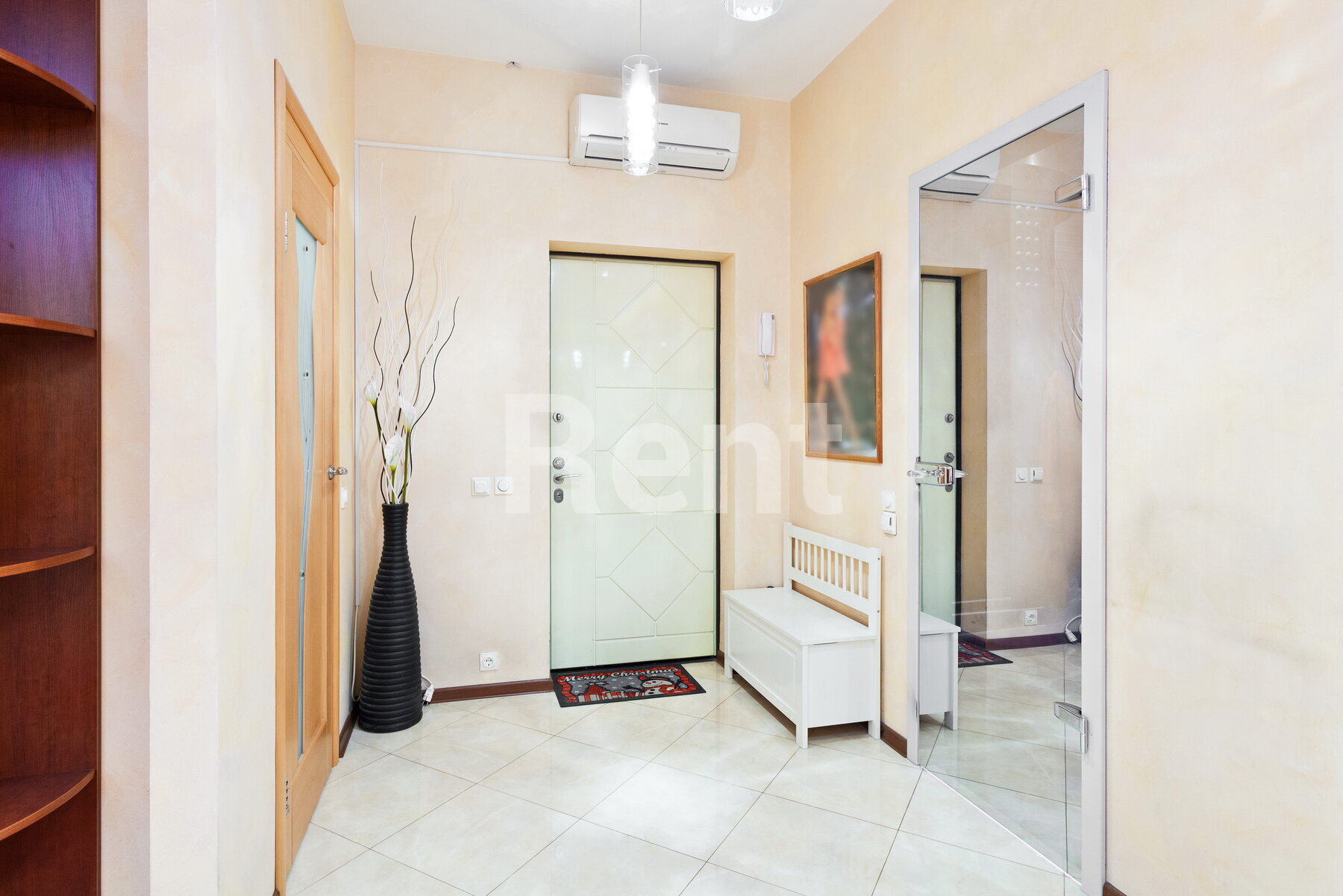 Прихожая в квартире на ул Дубнинская, д 40А к 1