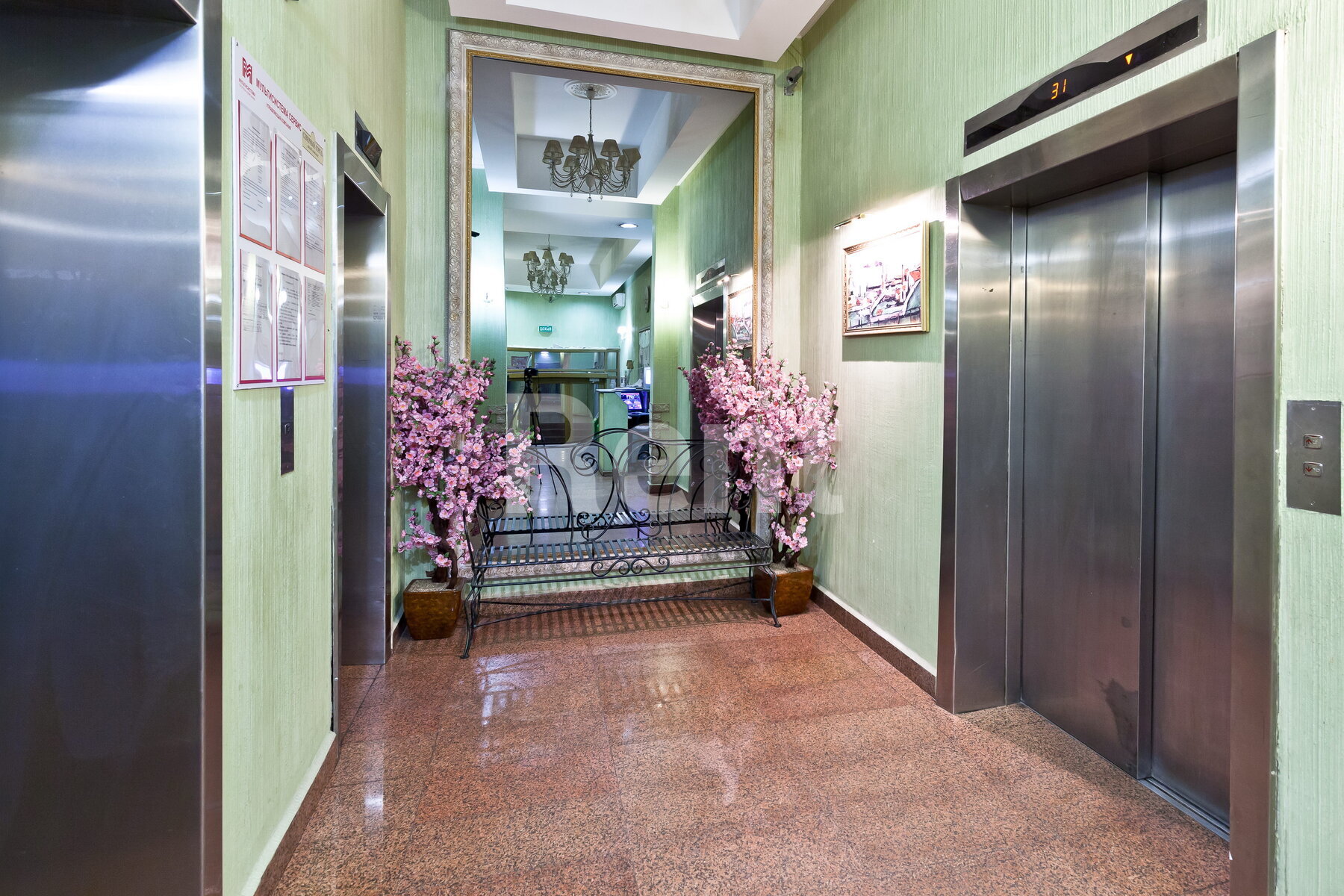 Подъезд в квартире на ул Дубнинская, д 40А к 1