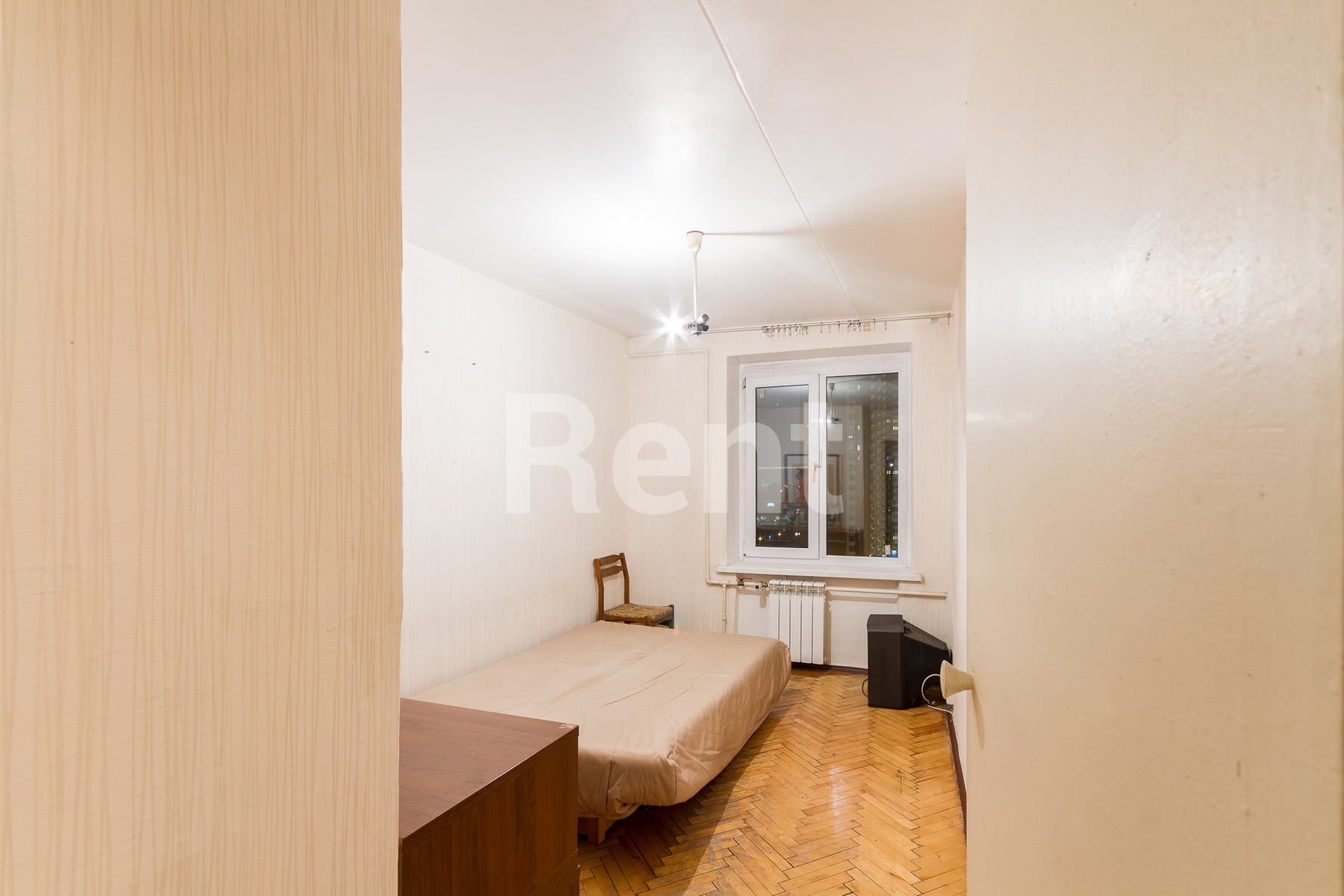 Жилая комната в квартире на ул Криворожская, д 23 к 1