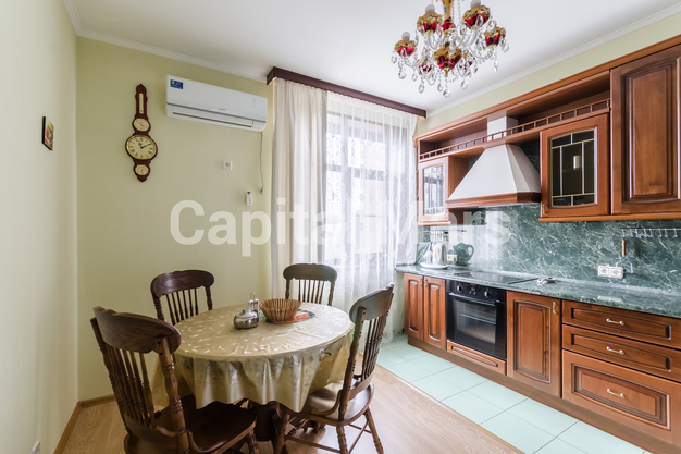 Кухня в квартире на ул Хачатуряна, д 12 к 1