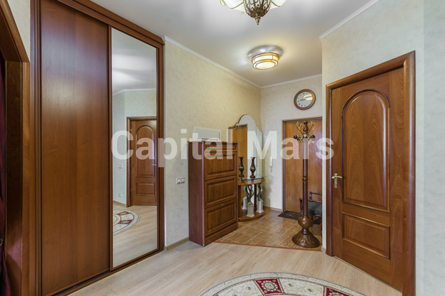 Прихожая в квартире на ул Хачатуряна, д 12 к 1
