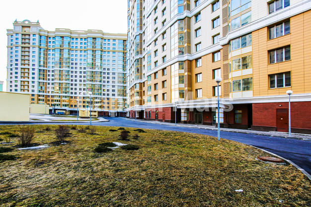 Двор в квартире на ул Мосфильмовская, д 88 к 3